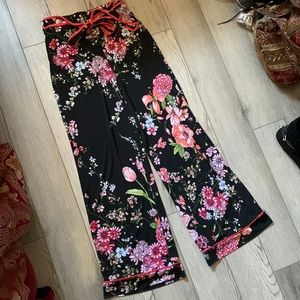 Floral Print Monteau Small Pants